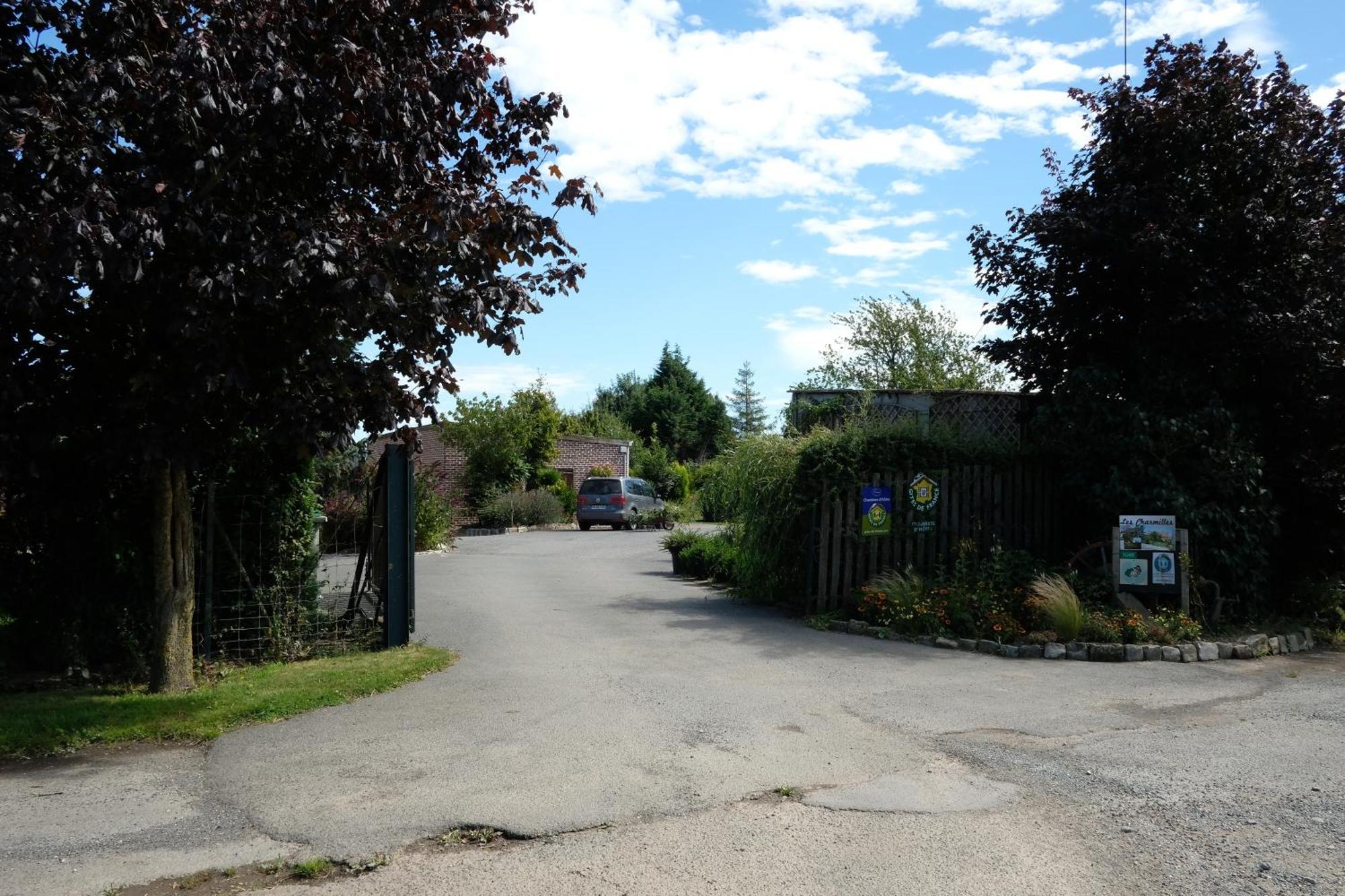 Les Charmilles Bed and Breakfast Hazebrouck Exteriör bild
